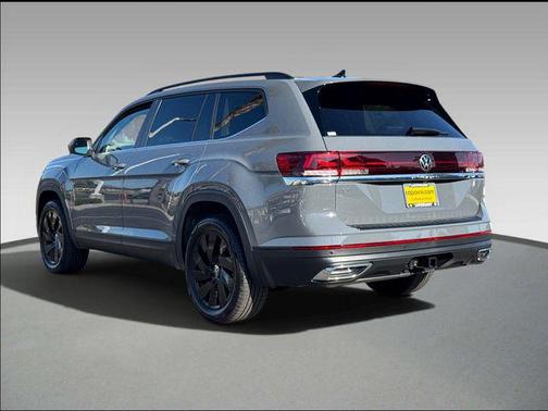 pure gray 2026 Volkswagen Atlas 2.0T SE w/Technology