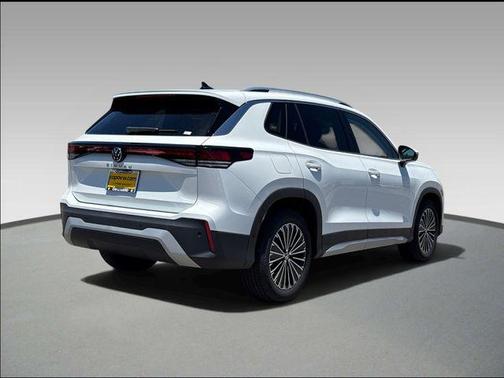 Pure White 2026 Volkswagen Tiguan 2.0T SE 4MOTION