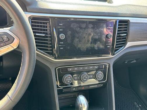 2022 Volkswagen Atlas 3.6L SE w/Technology