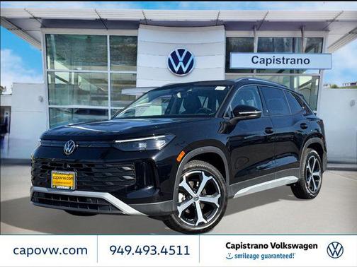Deep Black 2026 Volkswagen Tiguan 2.0T SE