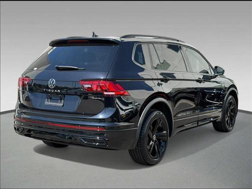 2024 Volkswagen Tiguan 2.0T SE R-Line Black 4MOTION