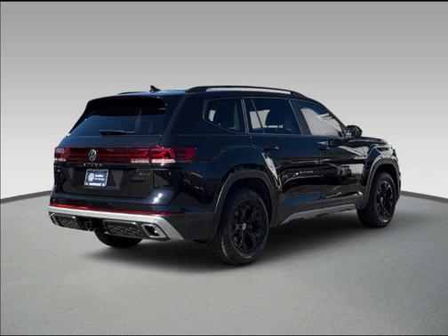 Deep Black 2026 Volkswagen Atlas Peak Edition