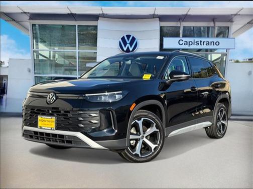 2025 Volkswagen Tiguan 2.0T SE