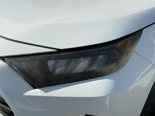 Super White 2020 Toyota RAV4 LE