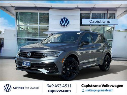 Platinum Gray Metallic 2023 Volkswagen Tiguan 2.0T SE R-Line Black