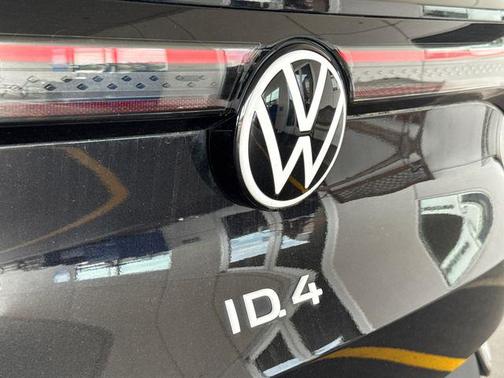Deep Black 2023 Volkswagen ID.4 AWD Pro