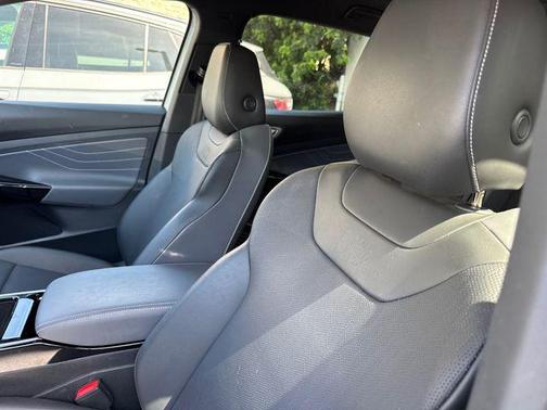 Opal White 2023 Volkswagen ID.4 S