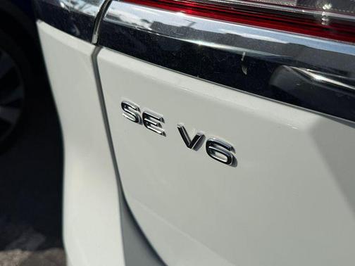 Pure White 2023 Volkswagen Atlas 3.6L SE w/Technology