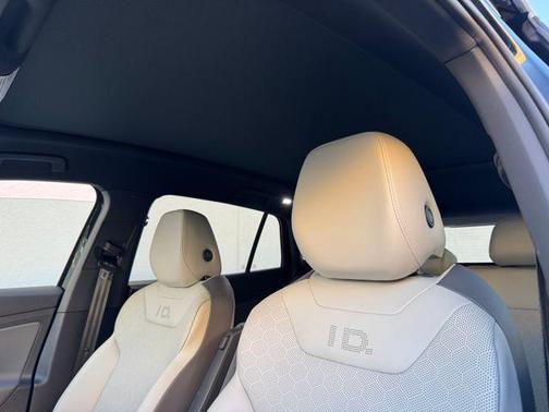 2022 Volkswagen ID.4 Pro S