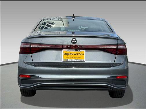 Platinum Gray 2026 Volkswagen Jetta 1.4T SE