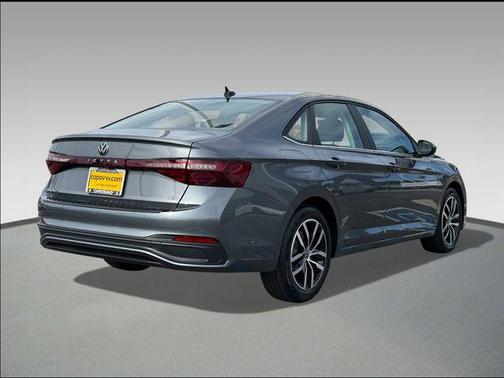 Platinum Gray 2026 Volkswagen Jetta 1.4T SE