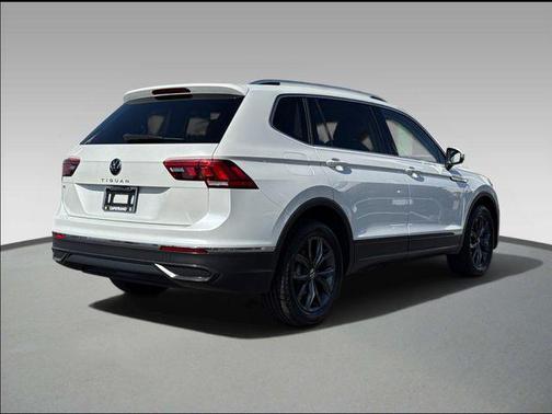 Opal White 2023 Volkswagen Tiguan 2.0T SE