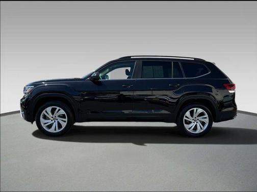 Deep Black 2023 Volkswagen Atlas 3.6L SE w/Technology