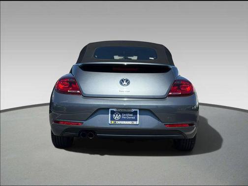 Platinum Gray Metallic 2017 Volkswagen Beetle 1.8T