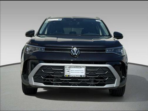 Deep Black 2025 Volkswagen Taos 1.5T SE