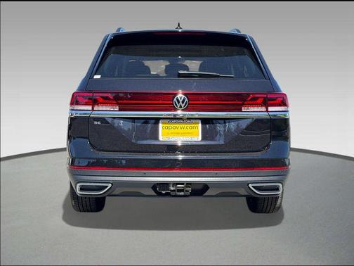 Deep Black 2026 Volkswagen Atlas 2.0T SE w/Technology