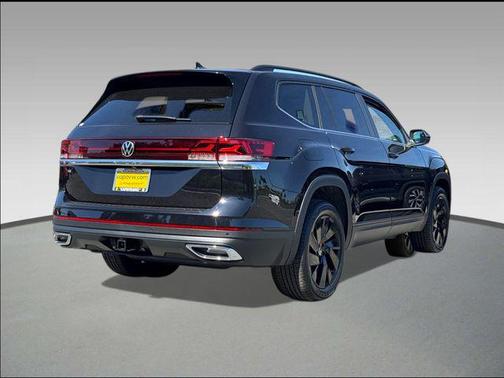 Deep Black 2026 Volkswagen Atlas 2.0T SE w/Technology