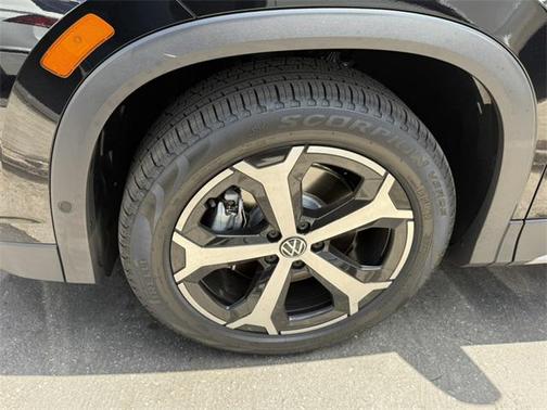 2025 Volkswagen Tiguan 2.0T SE 4MOTION