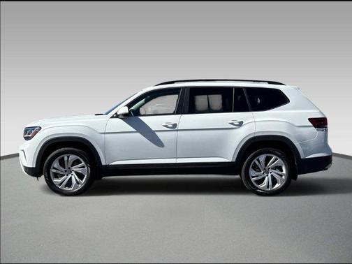 Pure White 2023 Volkswagen Atlas 2.0T SE w/Technology 4MOTION