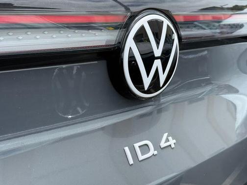 Pure Gray 2023 Volkswagen ID.4 Pro