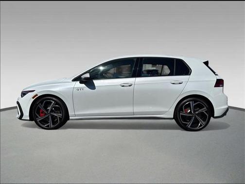 2025 Volkswagen Golf GTI 2.0T SE DSG