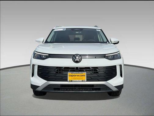 Pure White 2025 Volkswagen Tiguan 2.0T S