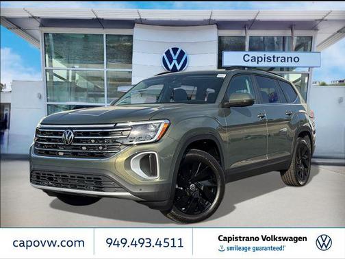 avocado green pearl 2026 Volkswagen Atlas 2.0T SE w/Technology
