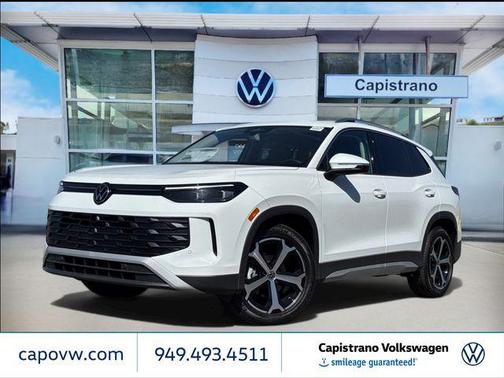 pure white 2026 Volkswagen Tiguan 2.0T SE