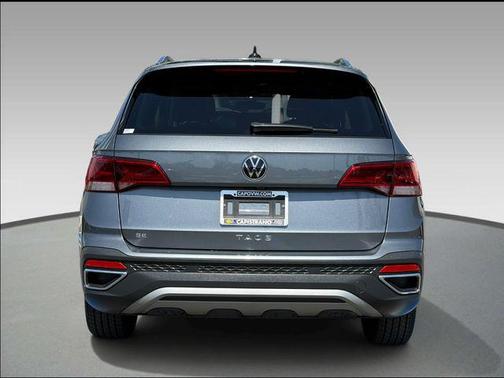 Platinum Gray Metallic 2023 Volkswagen Taos 1.5T SE