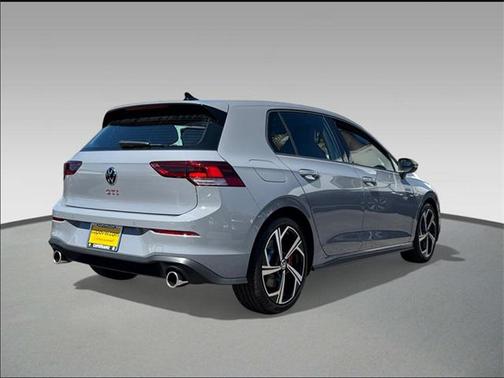 2025 Volkswagen Golf GTI 2.0T SE DSG