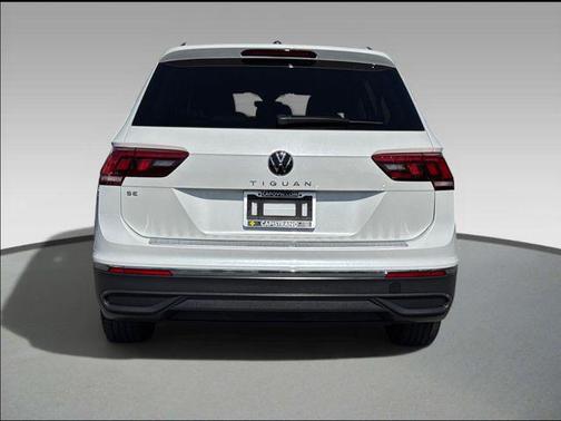 Opal White Pearl 2023 Volkswagen Tiguan 2.0T SE