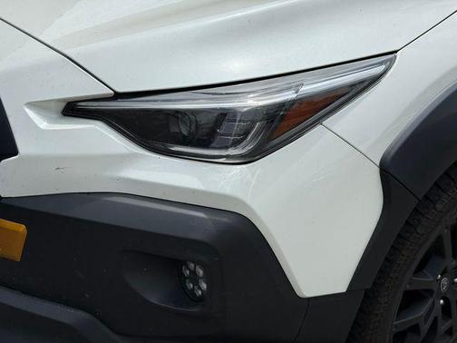 Crystal White Pearl 2024 Subaru Crosstrek Wilderness