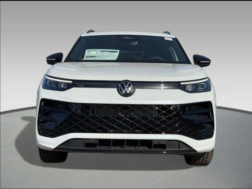 opal white pearl 2026 Volkswagen Tiguan 2.0T SE R-Line Black