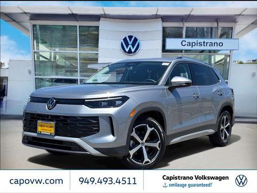 pyrite silver metallic 2026 Volkswagen Tiguan 2.0T SE