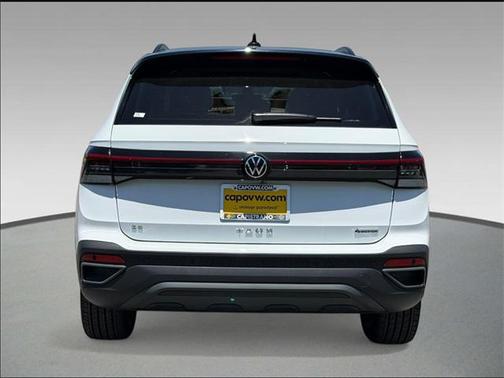 2025 Volkswagen Taos 1.5T SE Black
