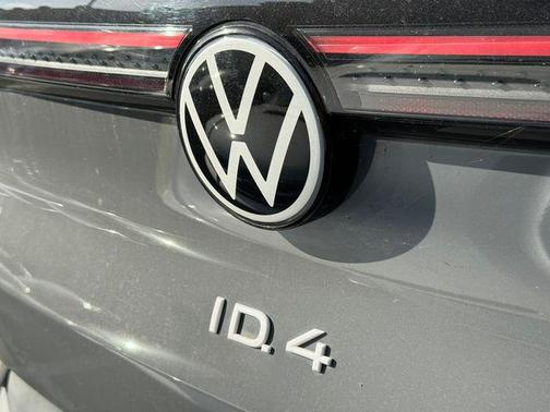 Deep Black Pearl 2023 Volkswagen ID.4 S