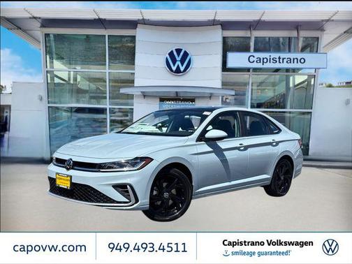 Monument Gray 2026 Volkswagen Jetta 1.4T SE