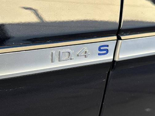 Deep Black 2023 Volkswagen ID.4 S