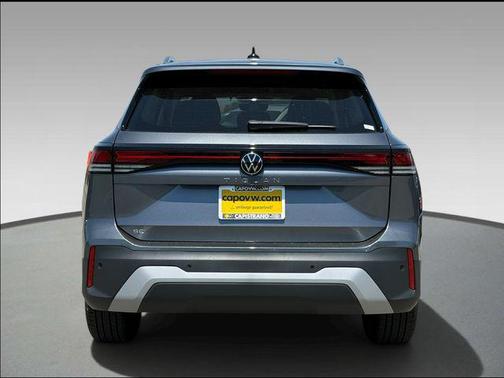 Platinum Gray 2026 Volkswagen Tiguan 2.0T SE