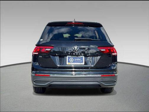 Deep Black 2023 Volkswagen Tiguan 2.0T SE