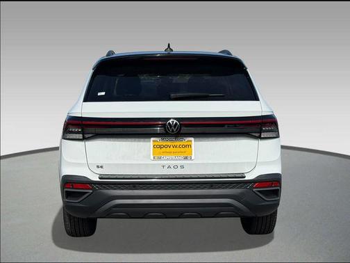 2026 Volkswagen Taos SE Black
