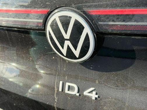 Deep Black 2023 Volkswagen ID.4 Pro S