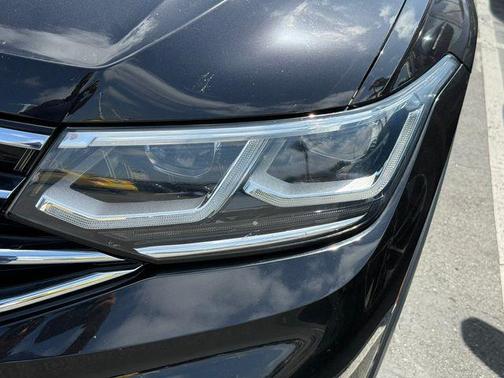 Deep Black 2022 Volkswagen Tiguan 2.0T SEL R-Line 4MOTION