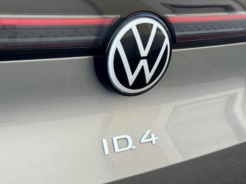 Silver Mist Metallic 2023 Volkswagen ID.4 S