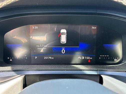 Silver Metallic 2023 Volkswagen Taos 1.5T SE
