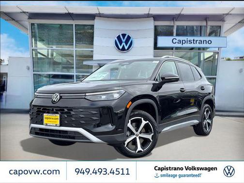 Deep Black 2026 Volkswagen Tiguan 2.0T SE 4MOTION