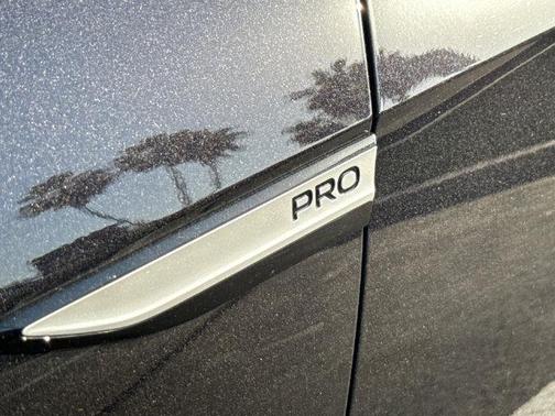 Deep Black 2023 Volkswagen ID.4 Pro
