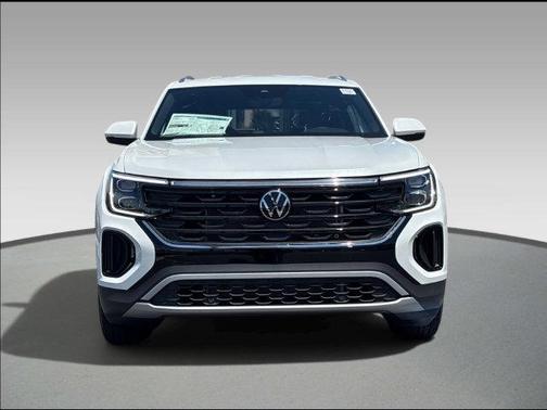 Opal White Pearl 2026 Volkswagen Atlas Cross Sport 2.0T SE