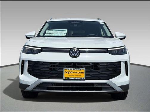 Pure White 2026 Volkswagen Tiguan 2.0T SE