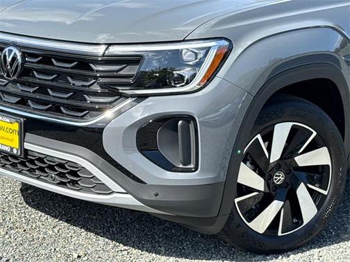 2025 Volkswagen Atlas Cross Sport 2.0T SE w/Technology 4MOTION